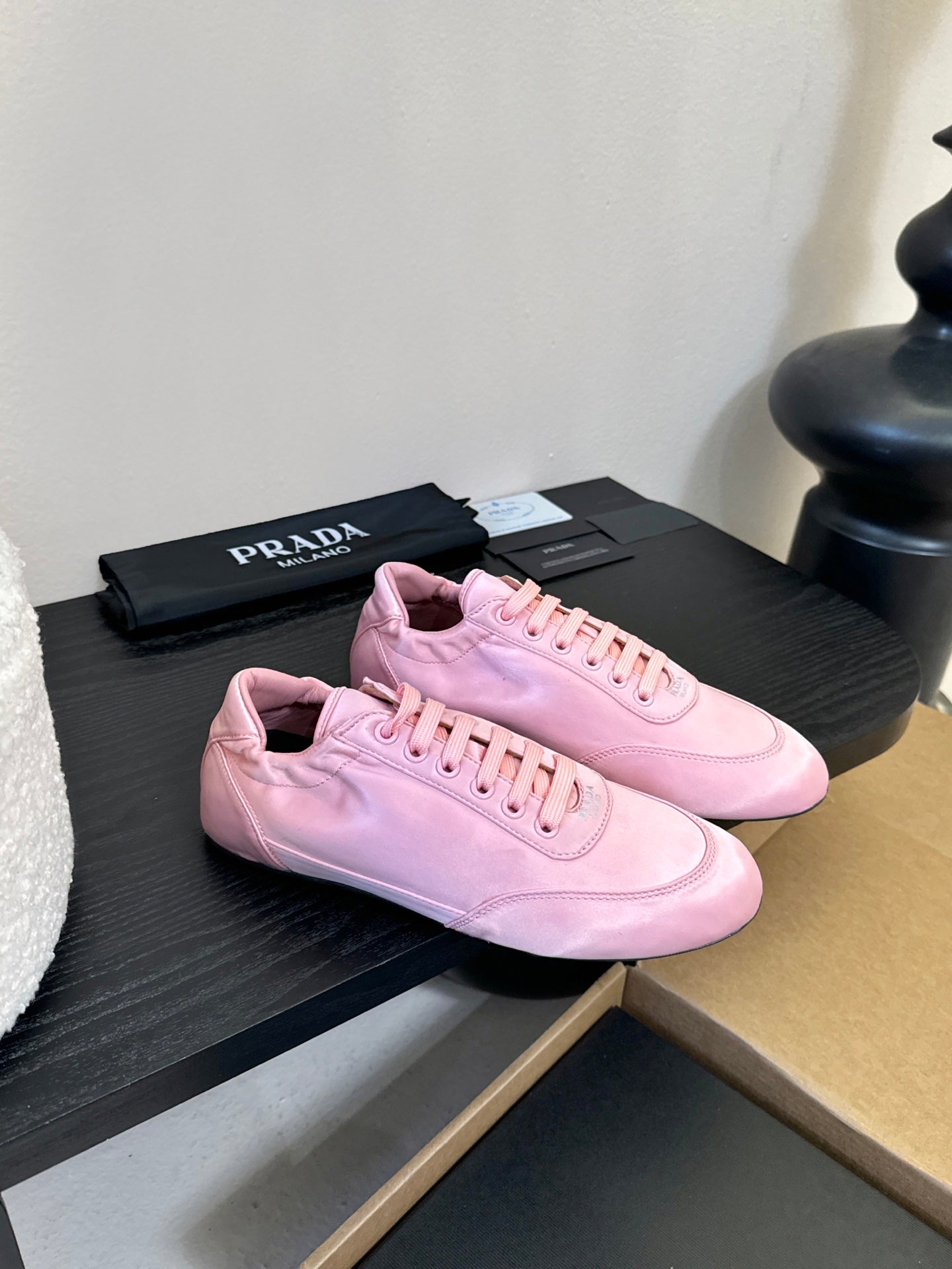 Prada Classic Retro Sneakers – Sport & Casual Style Pink in Sheepskin Fabric 580379