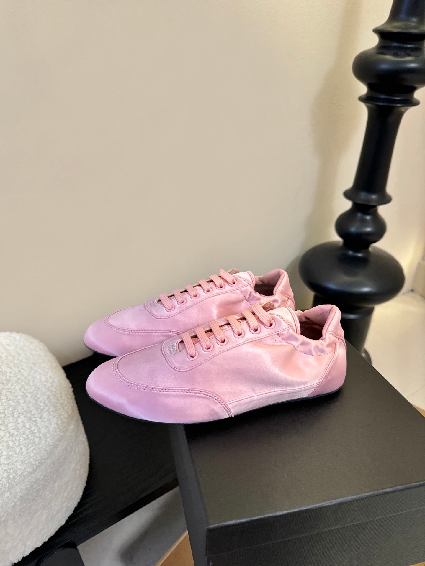 Prada Classic Retro Sneakers – Sport & Casual Style Pink in Sheepskin Fabric 580379