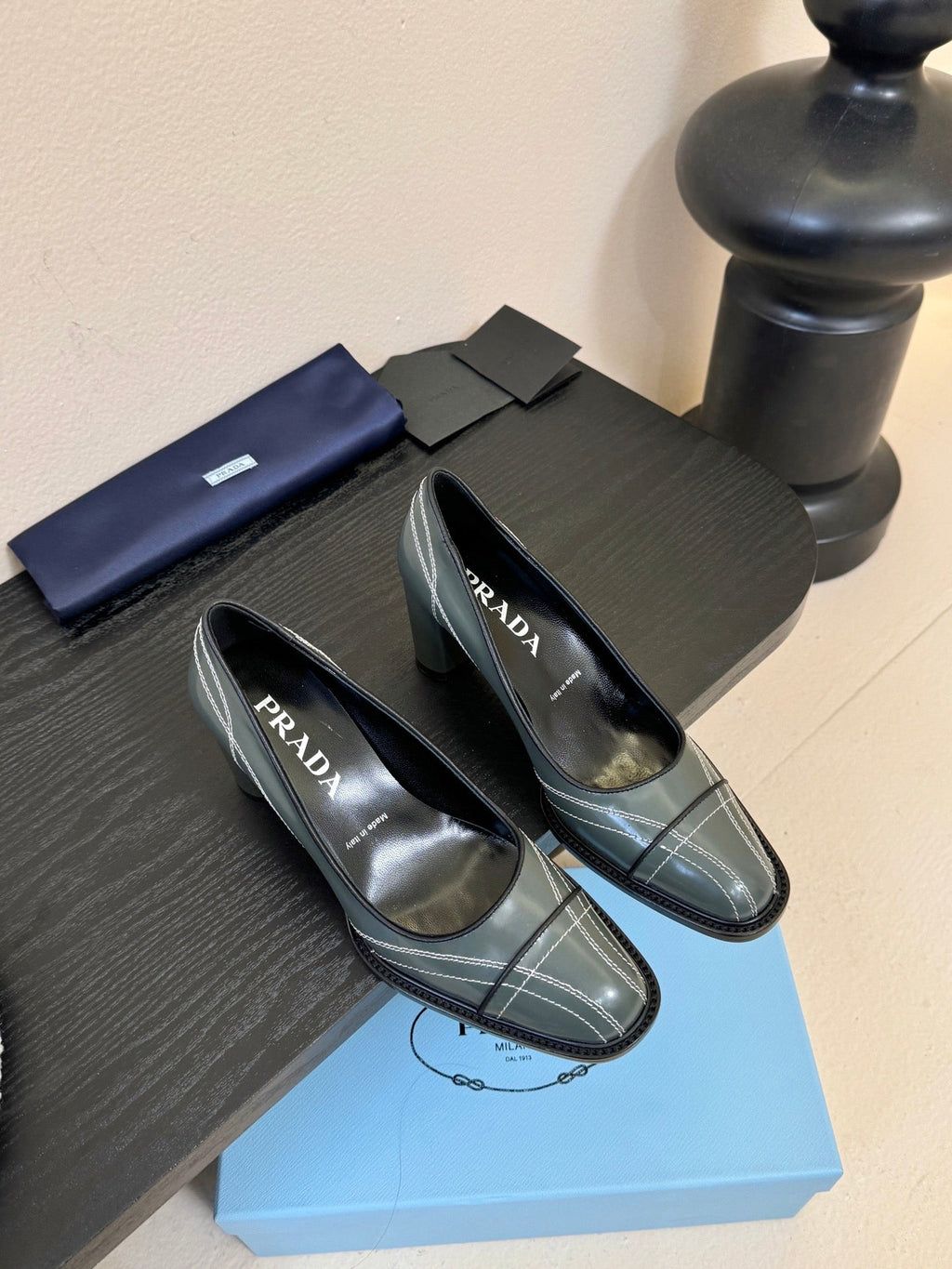 PRADA New Pumps Granite Gray in Goatskin 580374