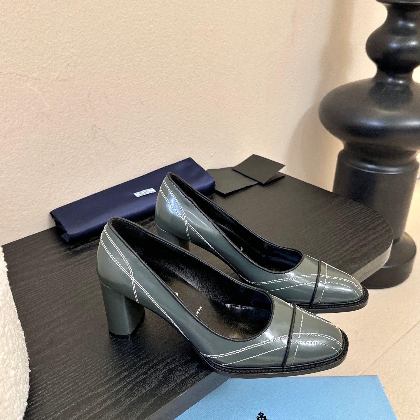 PRADA New Pumps Granite Gray in Goatskin 580374
