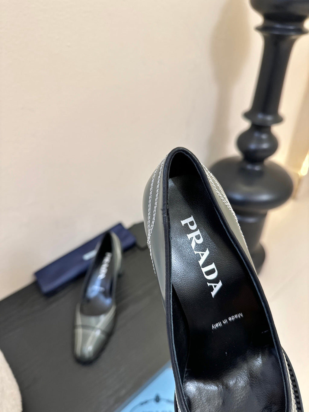 PRADA New Pumps Granite Gray in Goatskin 580374