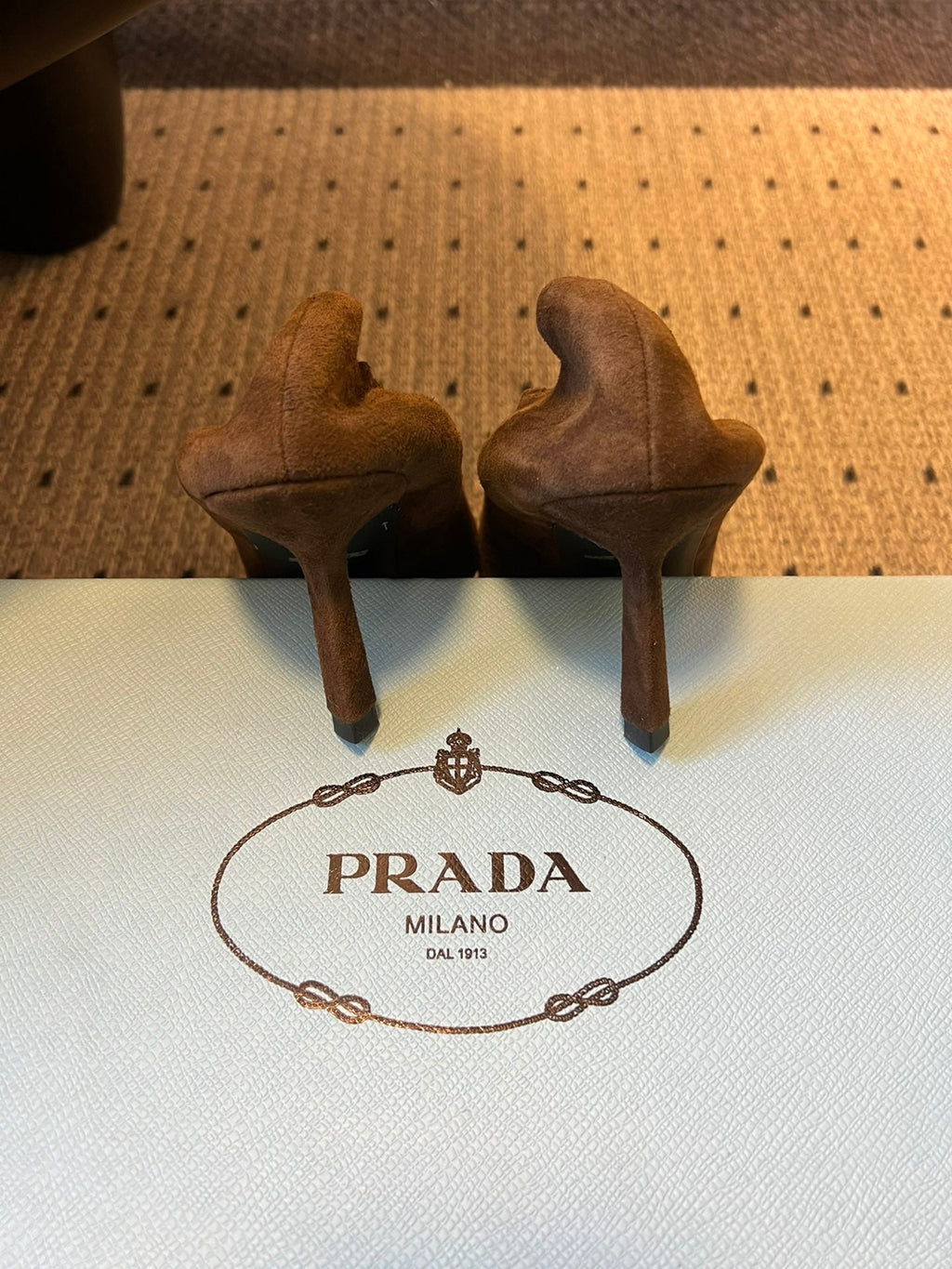 Prada 25ss Brown Pointed Toe Low-Cut Heels in Suede 580372
