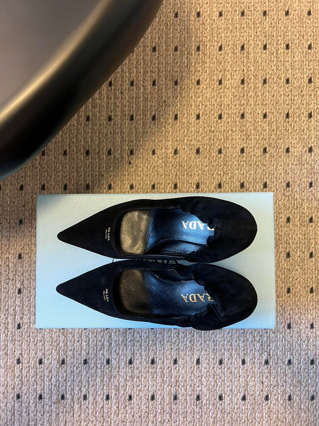 Prada 25ss Black Pointed Toe Low-Cut Heels in Suede 580371