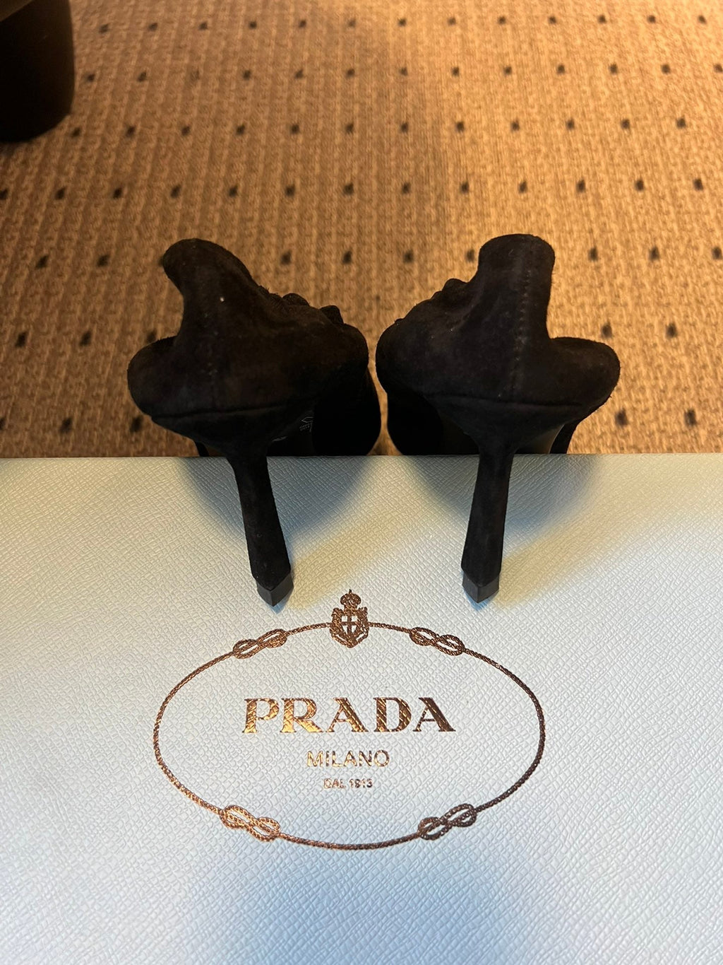 Prada 25ss Black Pointed Toe Low-Cut Heels in Suede 580371