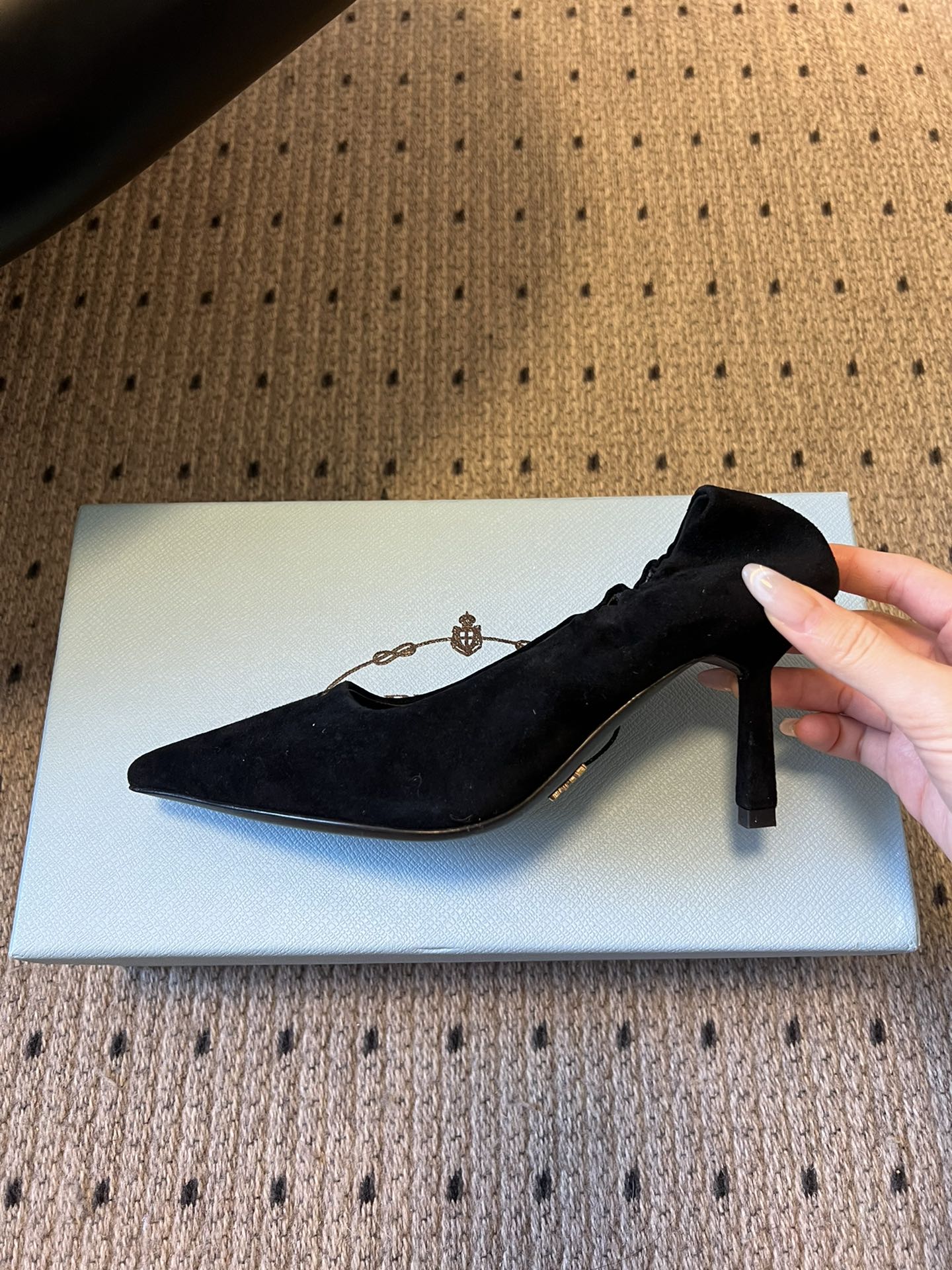 Prada 25ss Black Pointed Toe Low-Cut Heels in Suede 580371