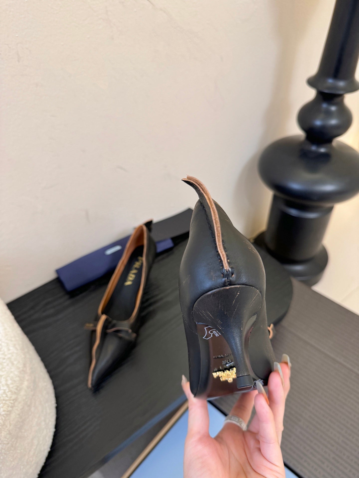 PRADA 25ss New Pointed-Toe Slim Heels Black in Cowhide 580362