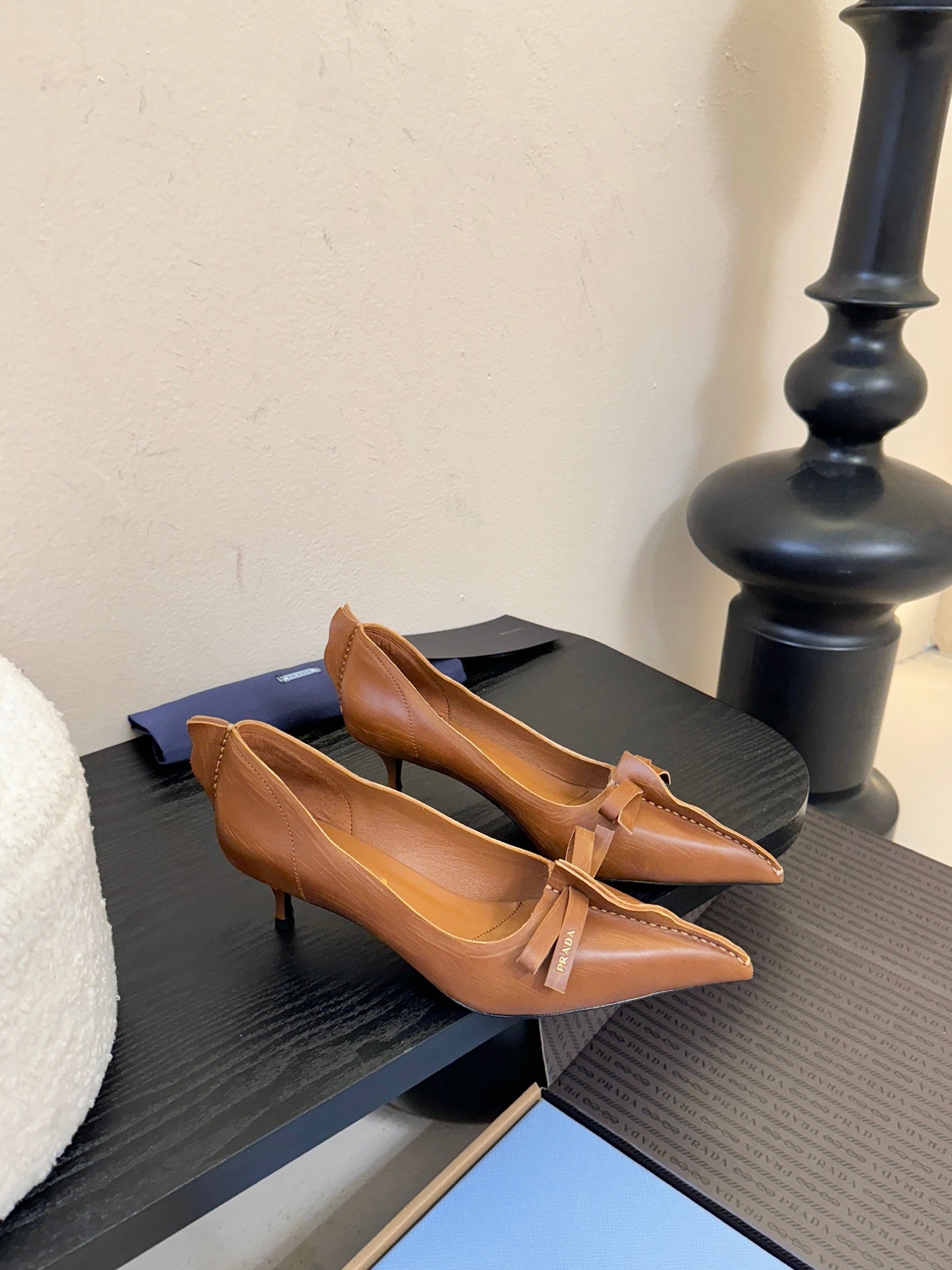 PRADA 25ss New Pointed-Toe Slim Heels Brown in Cowhide 580361
