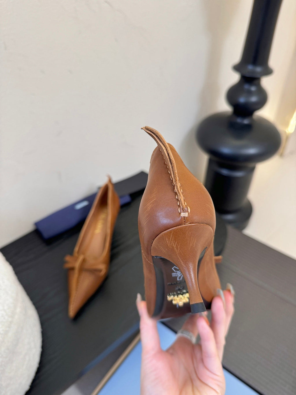 PRADA 25ss New Pointed-Toe Slim Heels Brown in Cowhide 580361