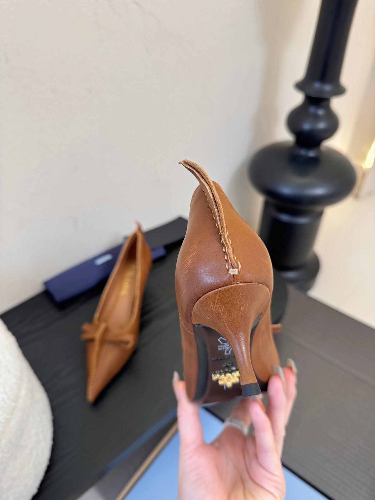 PRADA 25ss New Pointed-Toe Slim Heels Brown in Cowhide 580361
