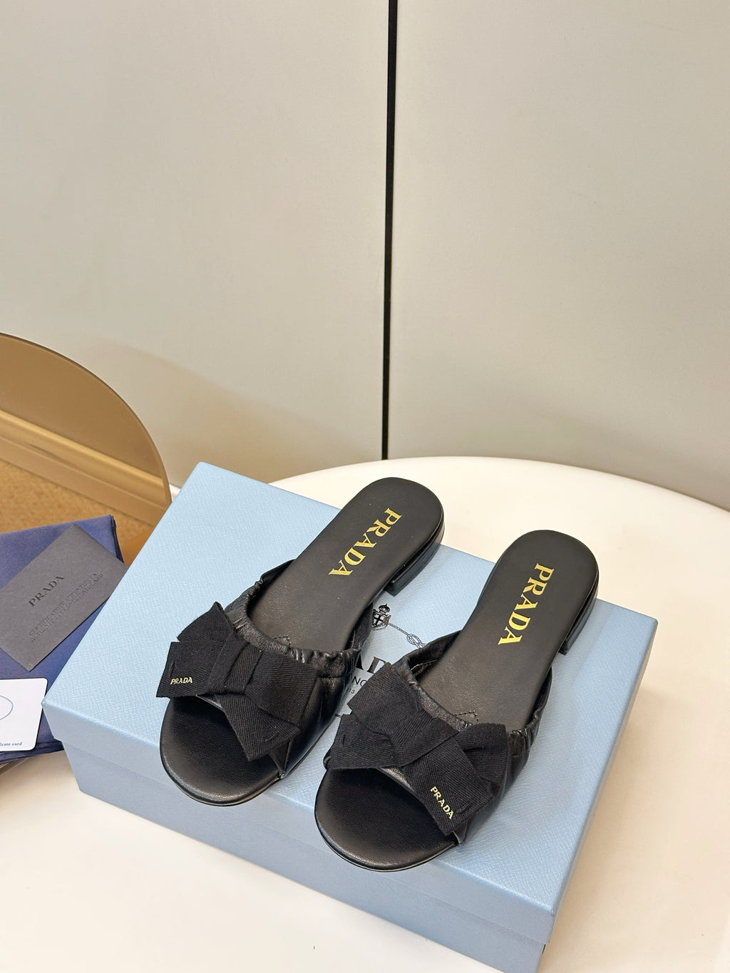 Pra Bow-Tie Stylish Flat Sandals Black in Lambskin 771281