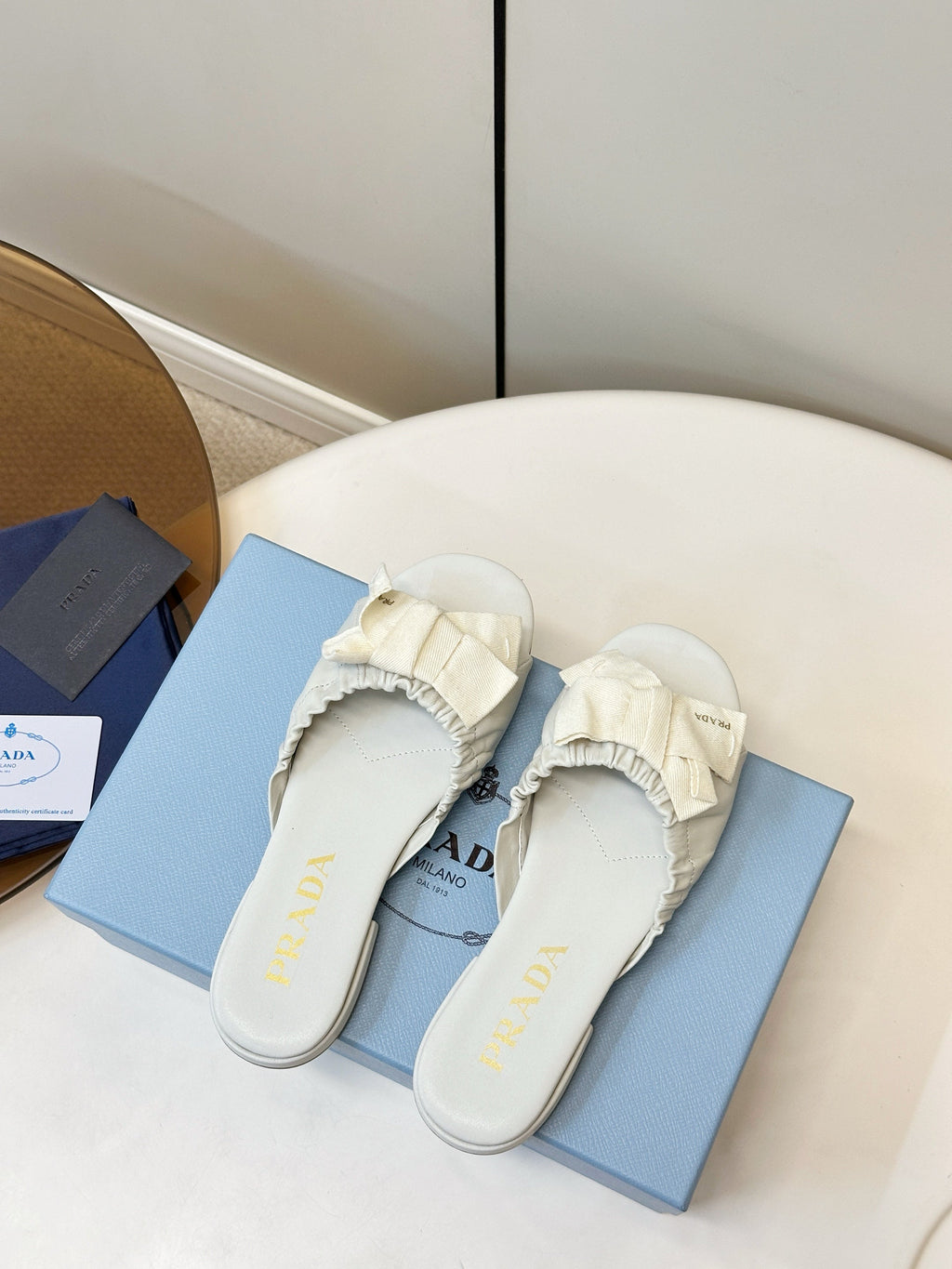 Pra Bow-Tie Stylish Flat Sandals White in Lambskin 771279