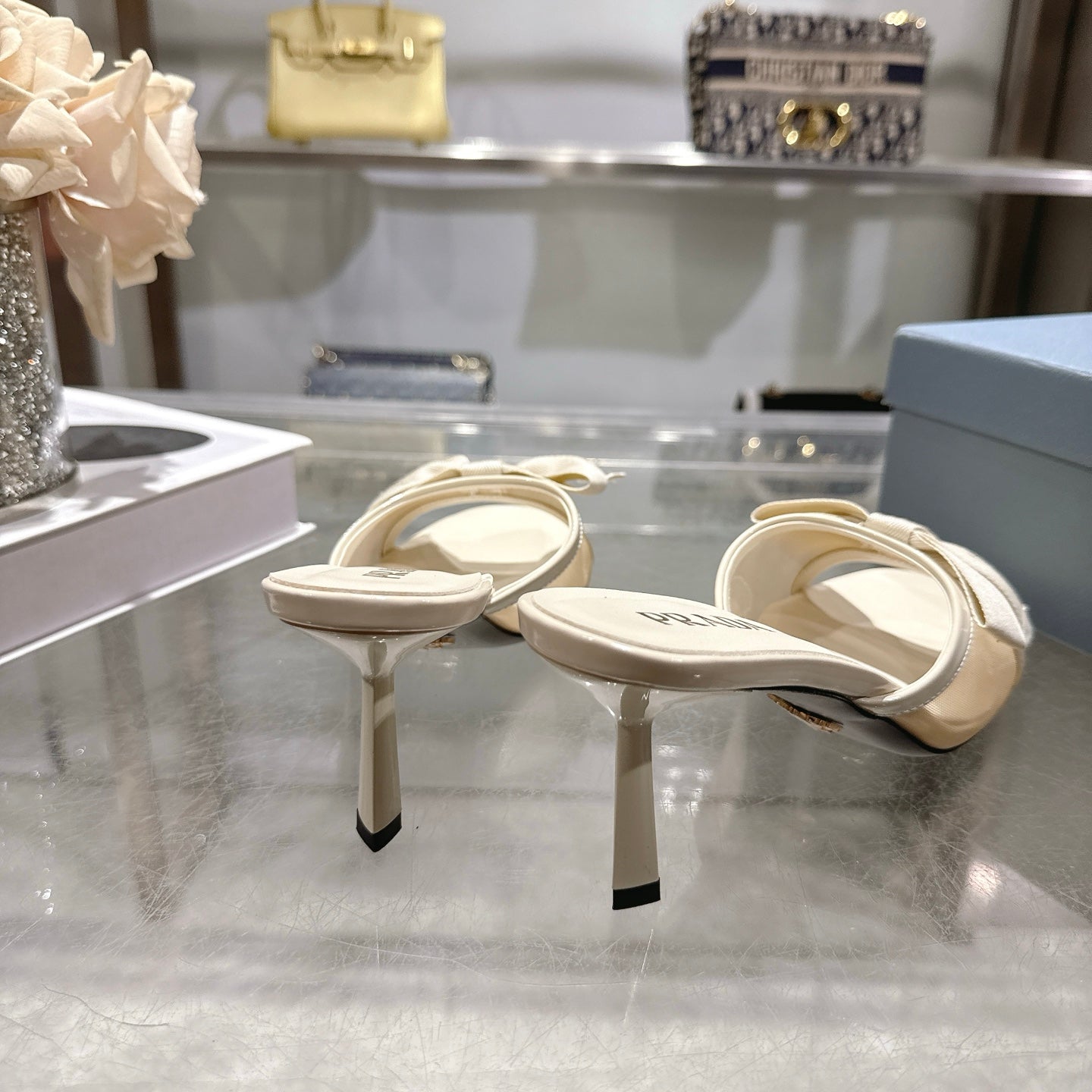 Prad Bow-Detail Kitten Heel Mules 7.5CM Cream Leather 951942
