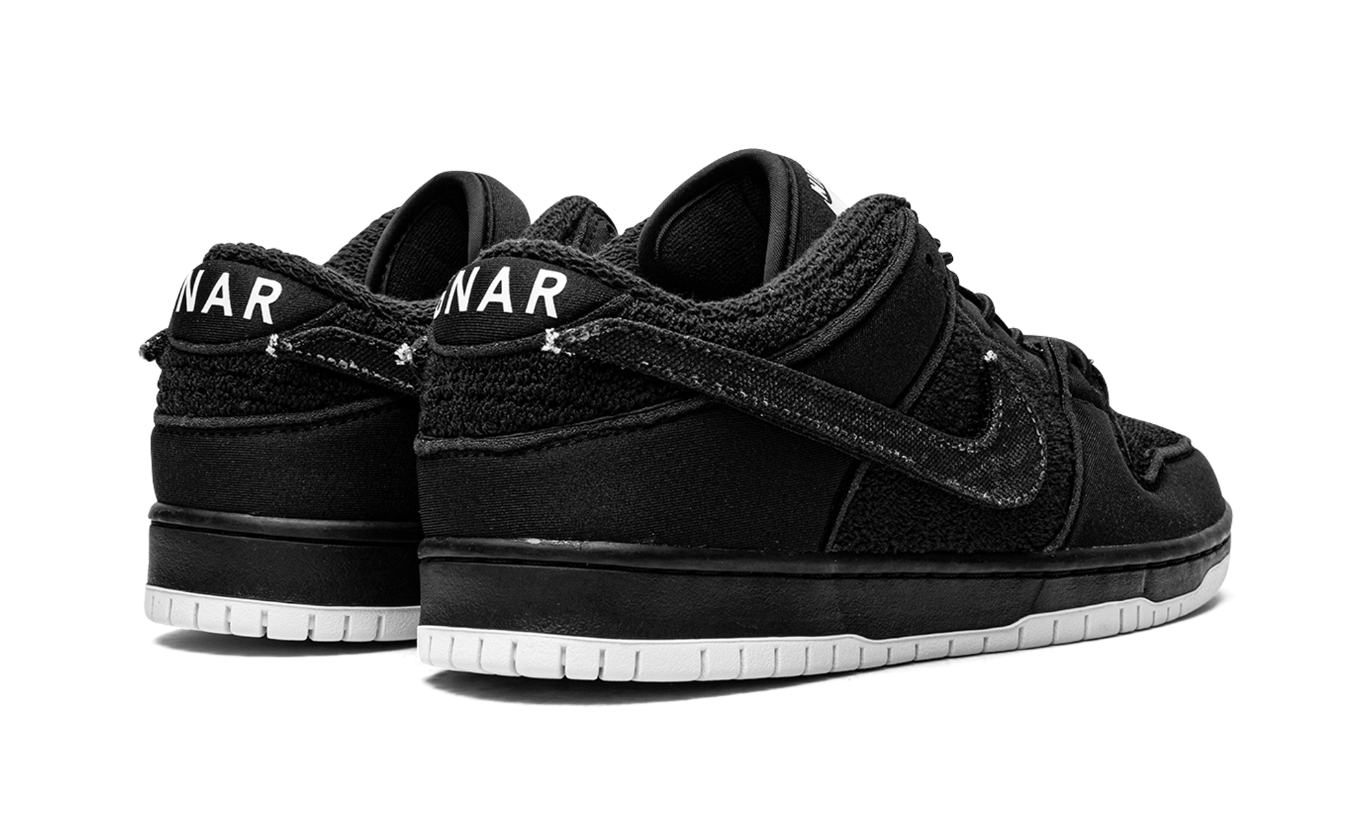 SB Dunk Low "Gnarhunters" DH7756 010