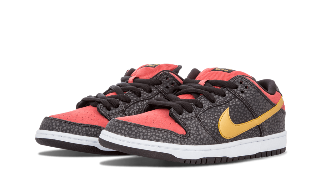 SB Dunk Low Premium QS "Walk Of Fame" 504750 076