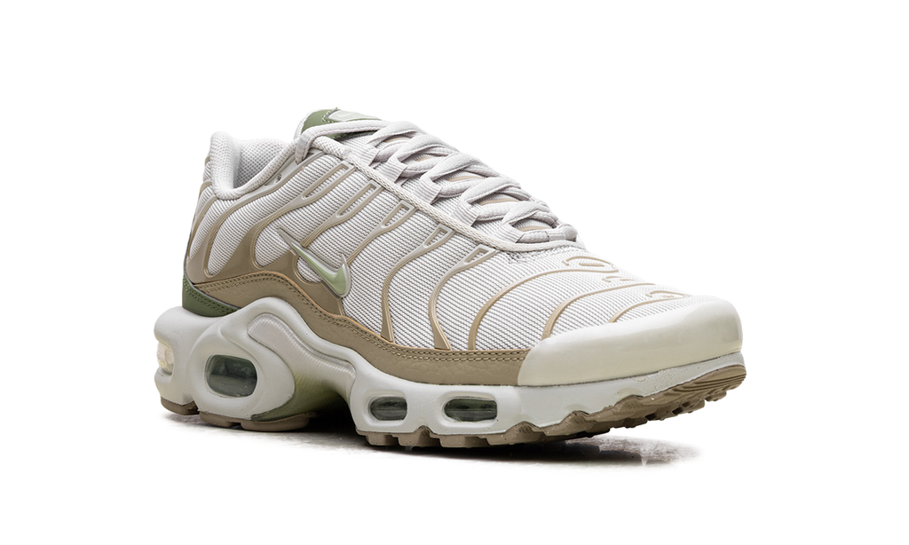 Air Max Plus WMNS "Light Bone / Honeydew / Alligator" DX8954 001