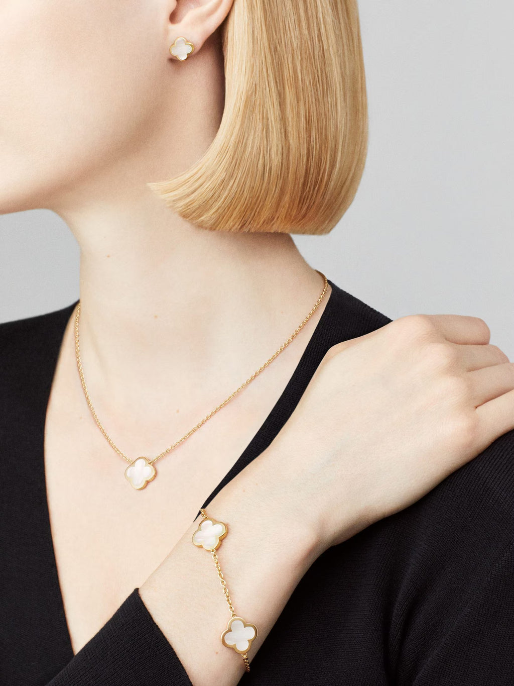 Pure Alhambra bracelet, 4 motifs, white mother-of-pearl