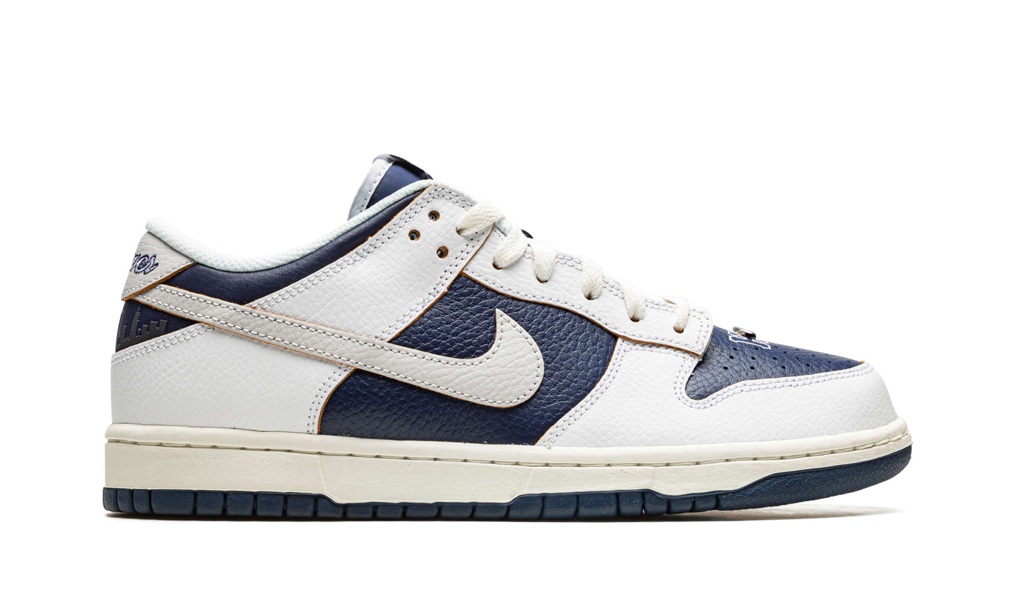 SB Dunk Low "HUF - NYC" FD8775 100