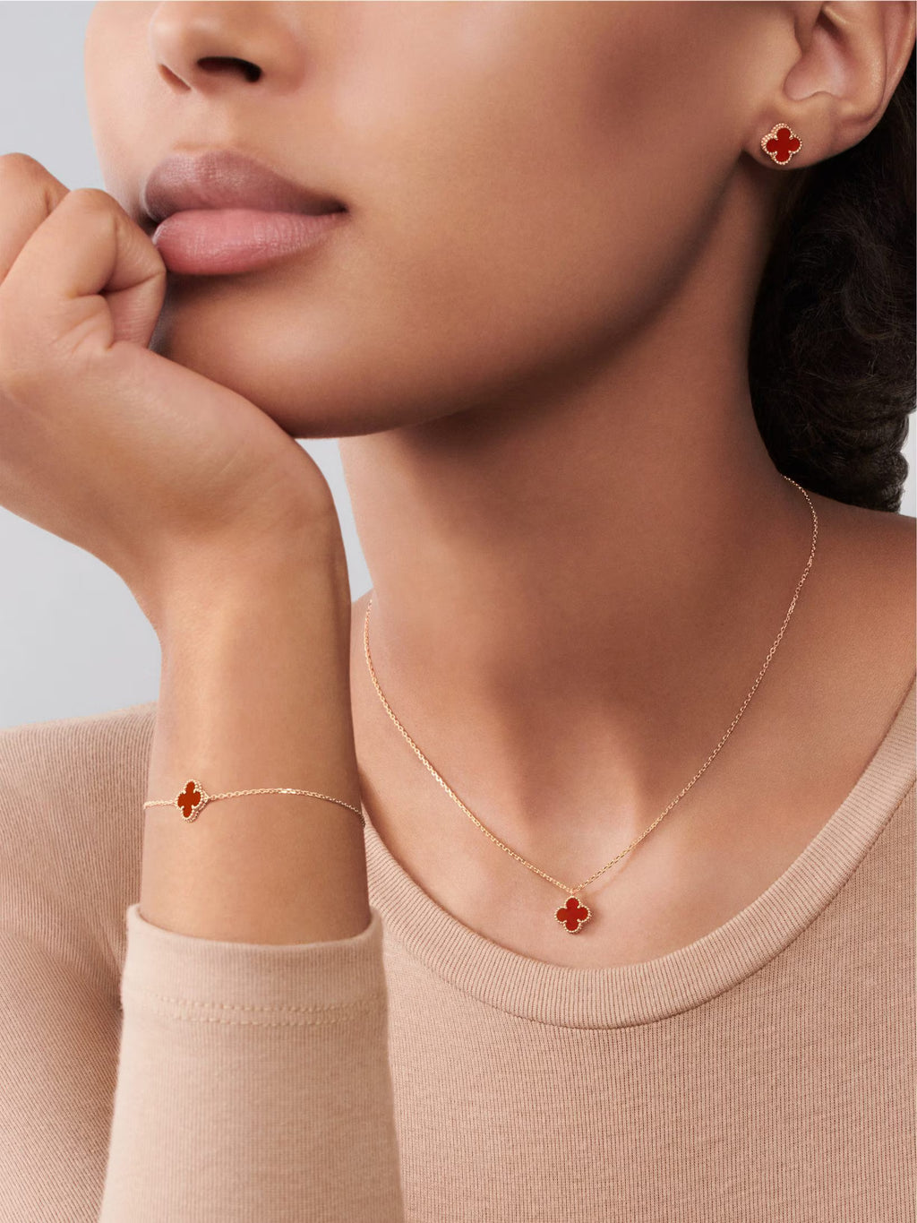 Sweet Alhambra bracelet, carnelian