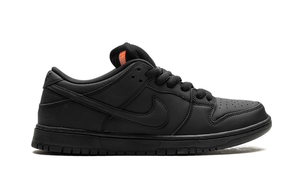 SB Dunk "Triple Black" FJ1674 001