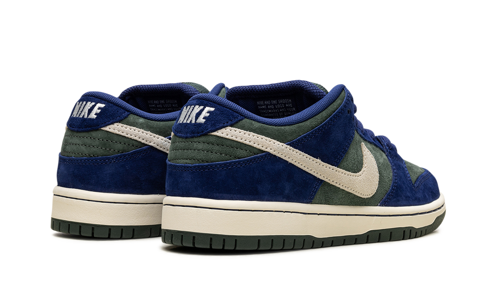 SB Dunk "Deep Royal Blue" HF3704 400