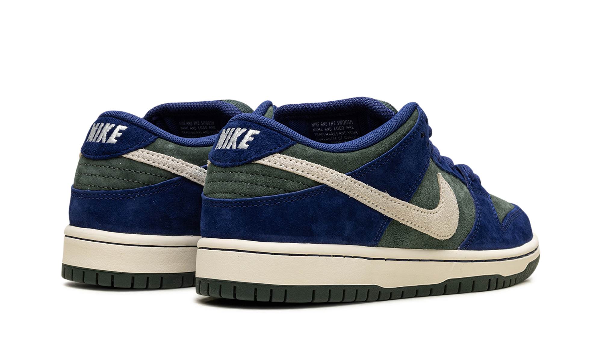 SB Dunk "Deep Royal Blue" HF3704 400