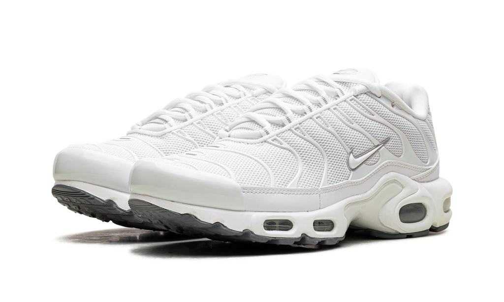 Air Max Plus "Triple White" 604133 139