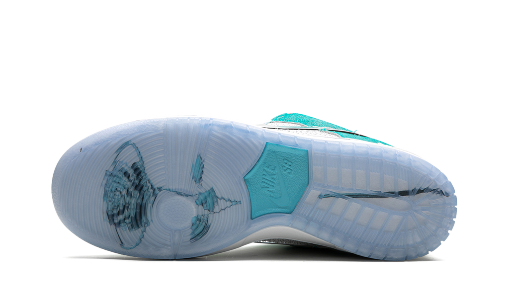 SB Dunk Low Pro QS "April Skateboards" FD2562 400