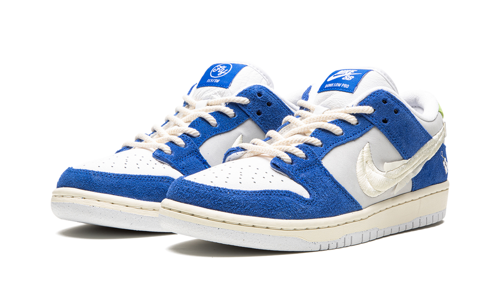 SB Dunk Low "Fly Streetwear - Gardenia" DQ5130 400