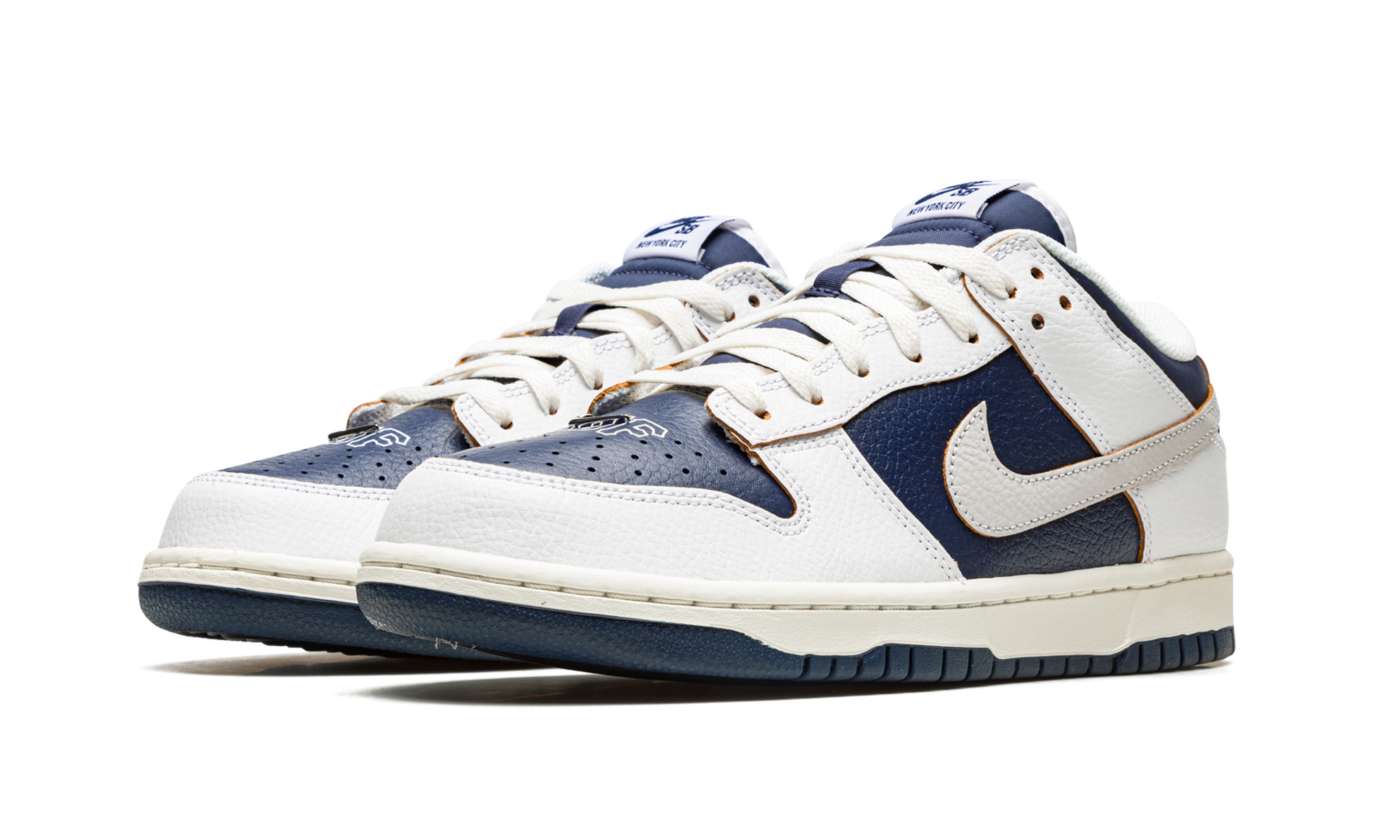 SB Dunk Low "HUF - NYC" FD8775 100
