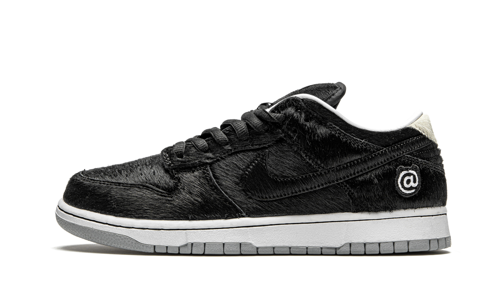 SB Dunk Low "Medicom Toy - BE@RBRICK" CZ5127 001
