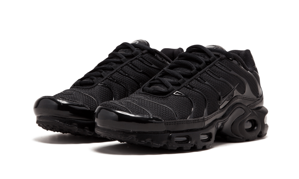 Air Max Plus "Triple Black" 604133 050
