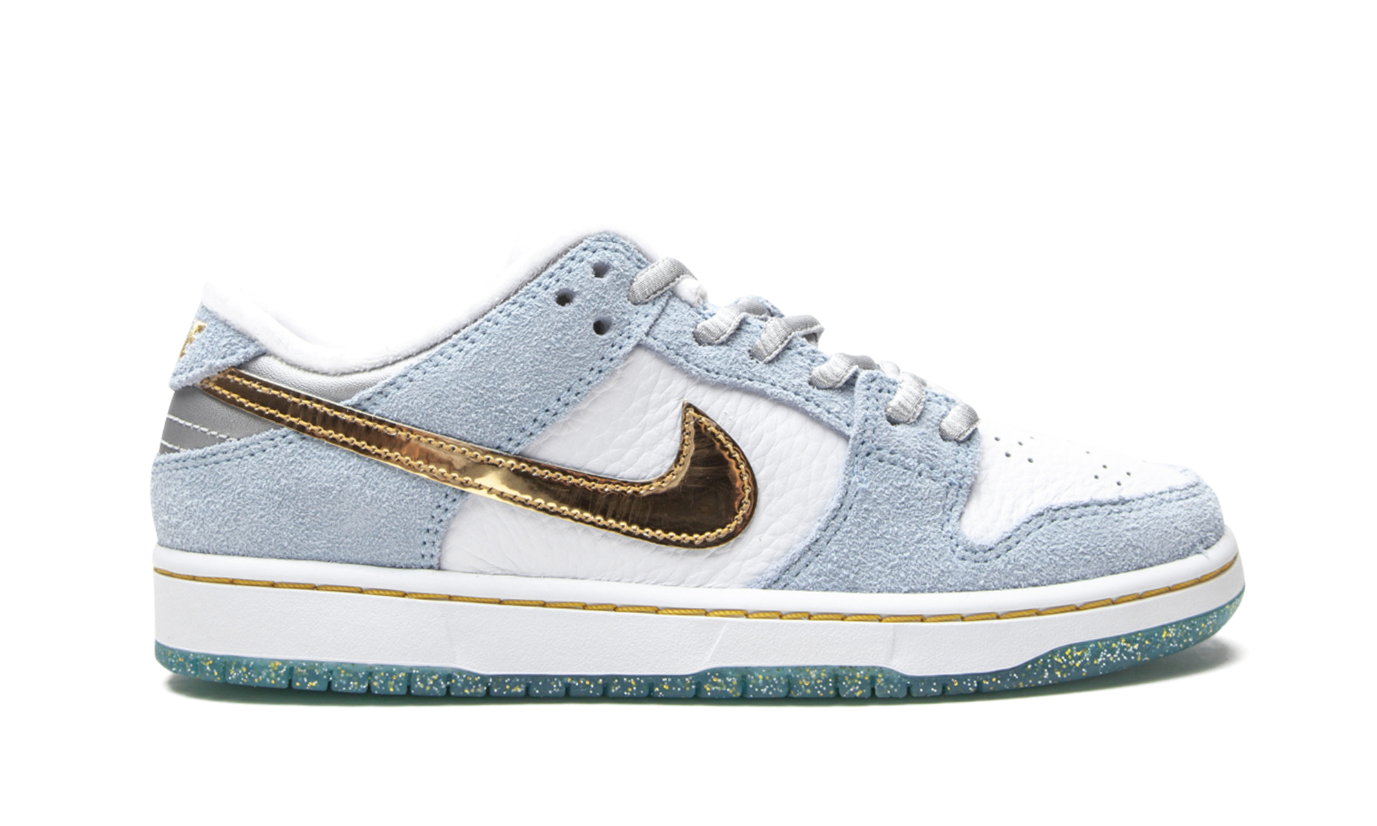 SB Dunk Low PS "Sean Cliver - Holiday Special" DJ2519 400