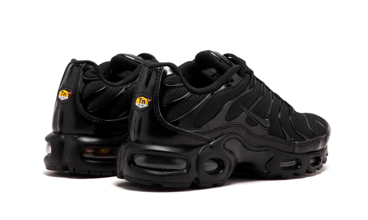 Air Max Plus "Triple Black" 604133 050