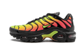 AIR MAX PLUS TN SE MNS WMNS "Black Volt Solar Red" AQ9979 001