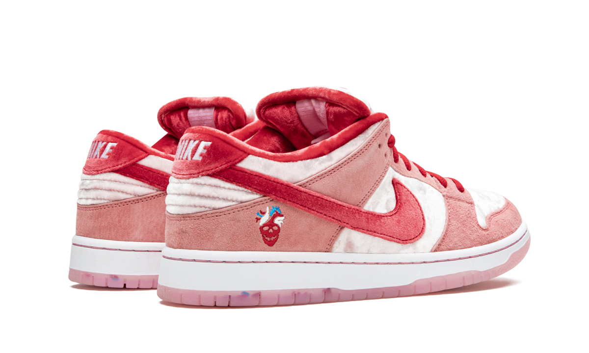 SB Dunk Low Pro "StrangeLove" CT2552 800