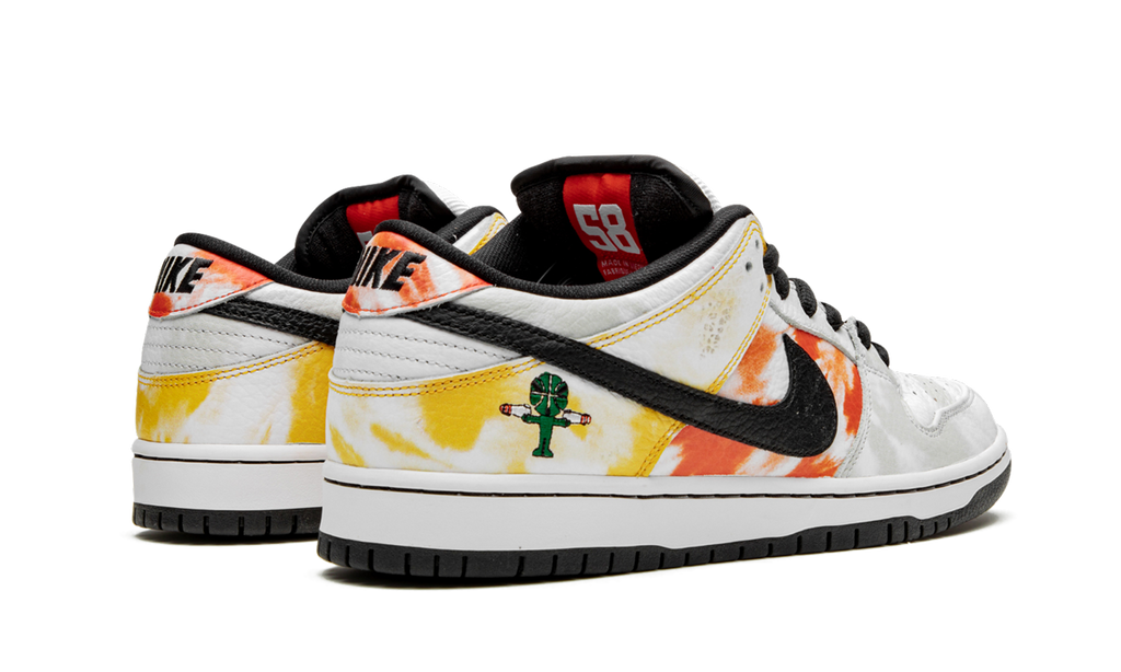SB Dunk Low "Tie-Dye Rayguns 2019 - White" BQ6832 101