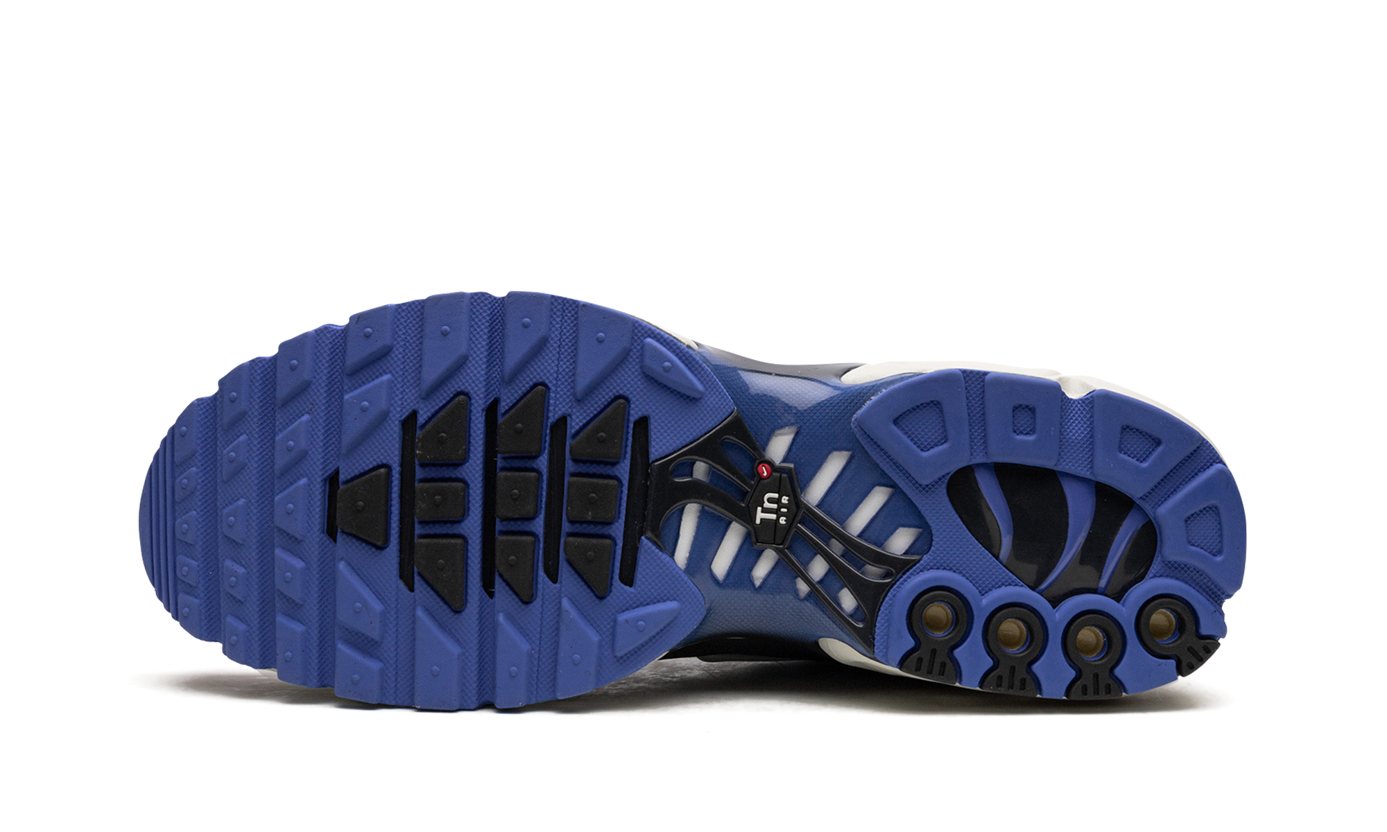 Air Max Plus SE "Social F.C." DQ3981 001