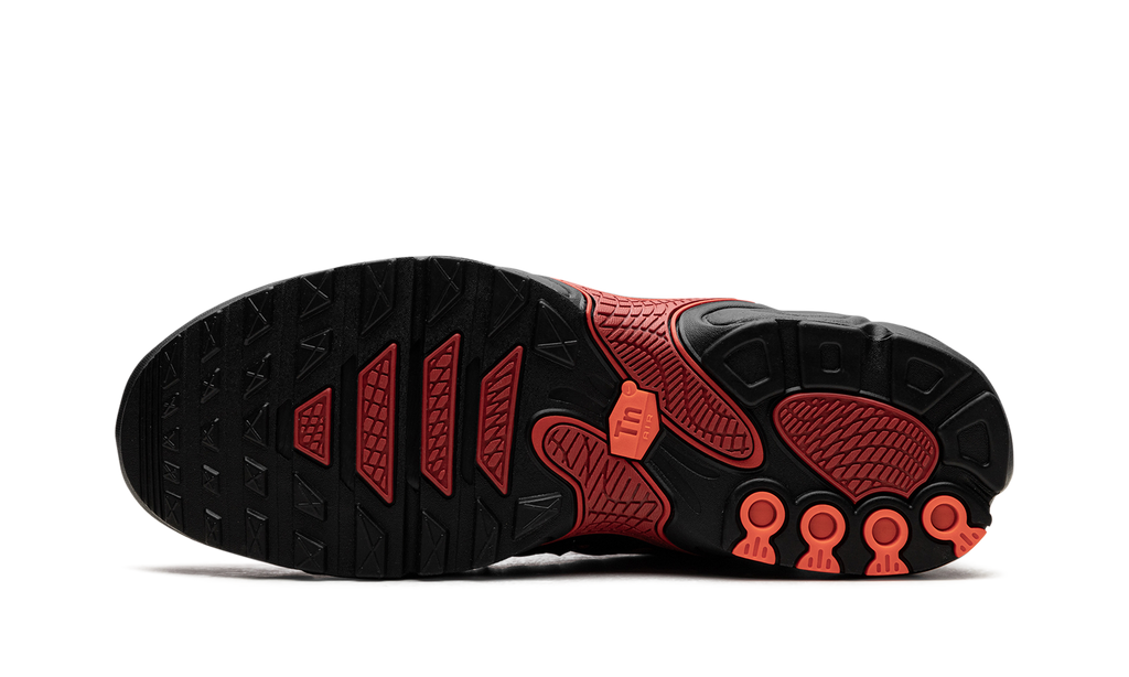 Air Max Plus Drift "Black Dragon Red" FD4290 010