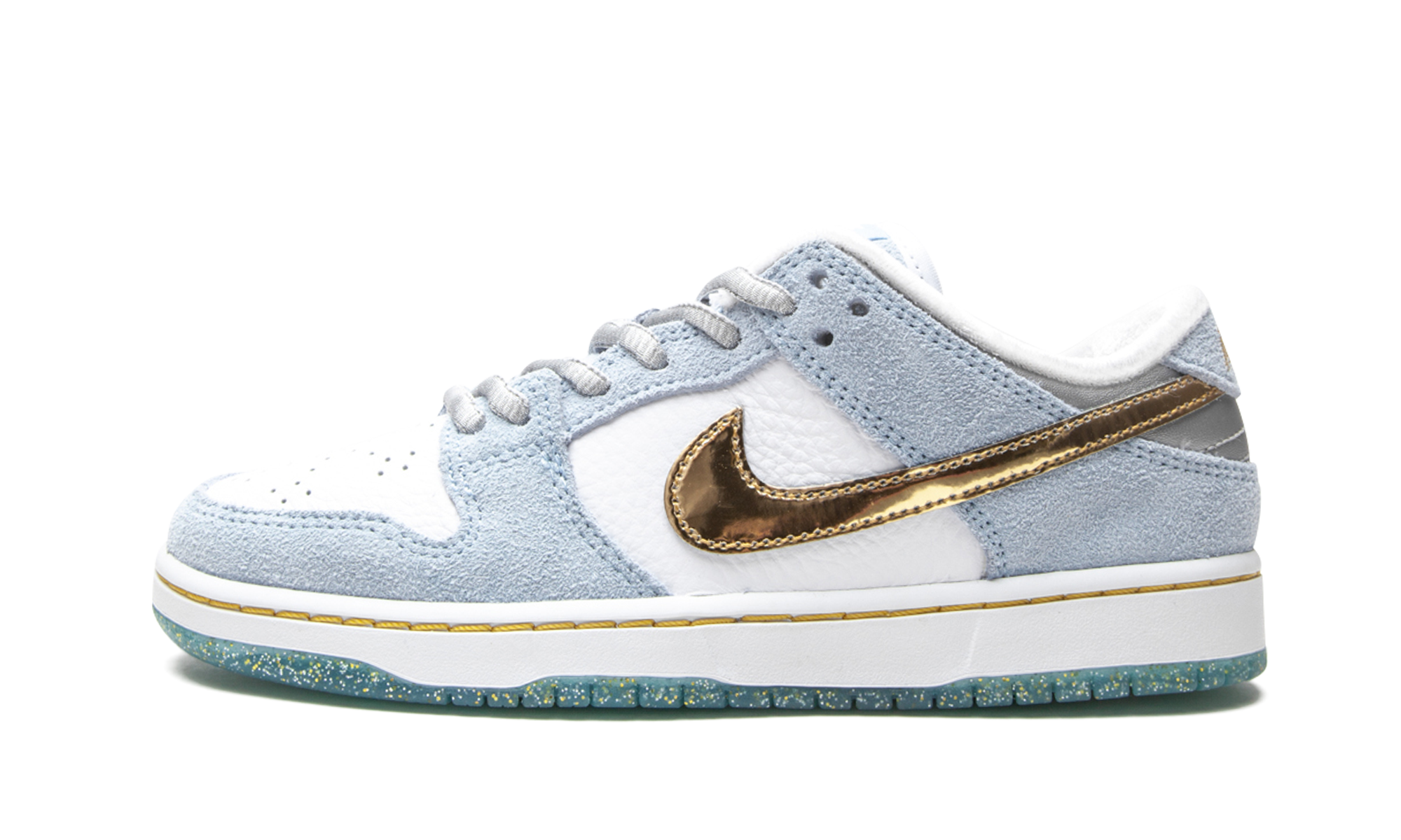 SB Dunk Low PS "Sean Cliver - Holiday Special" DJ2519 400