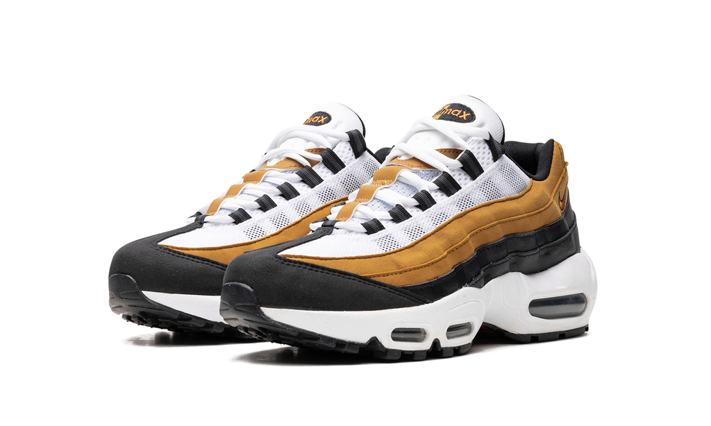 Nike Air Max 95 "Recraft" CJ3906 010