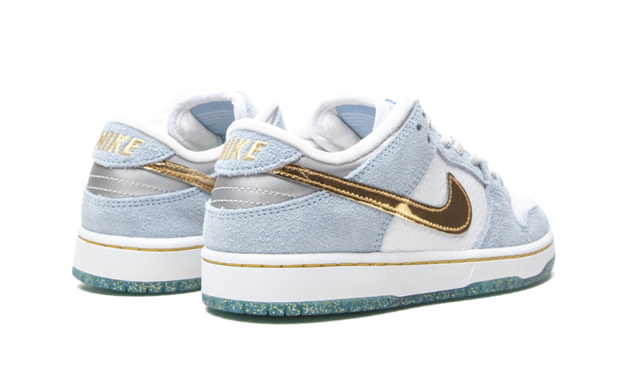 SB Dunk Low PS "Sean Cliver - Holiday Special" DJ2519 400