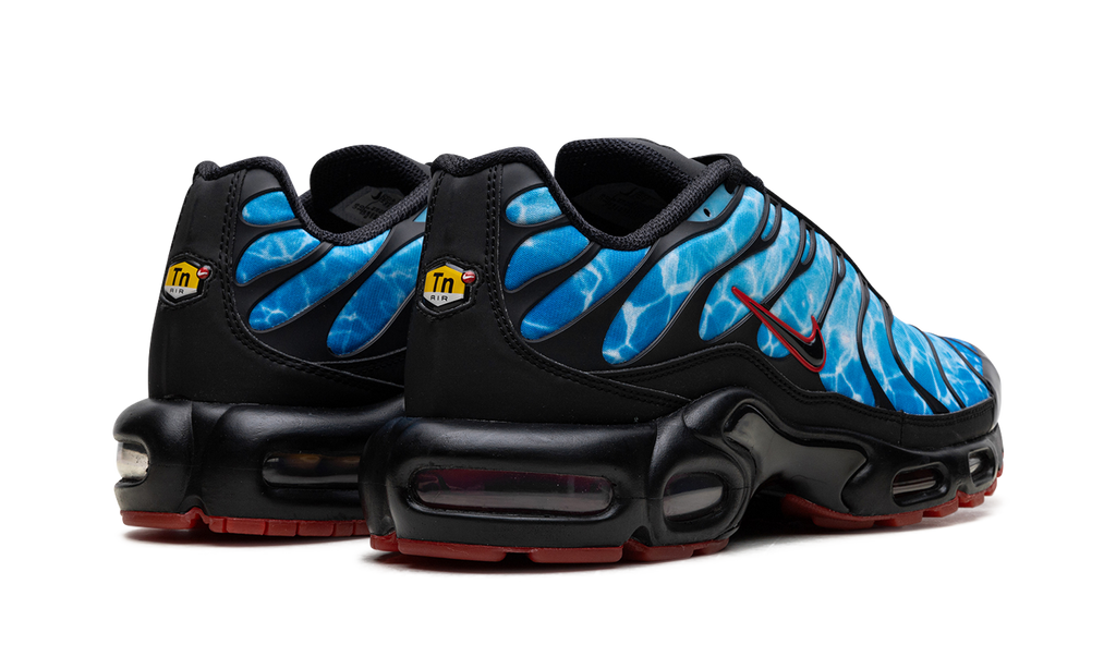 Air Max Plus "Shark Attack" HQ3824 001