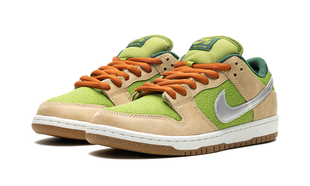 SB Dunk Low "Escargot" FQ7585 200
