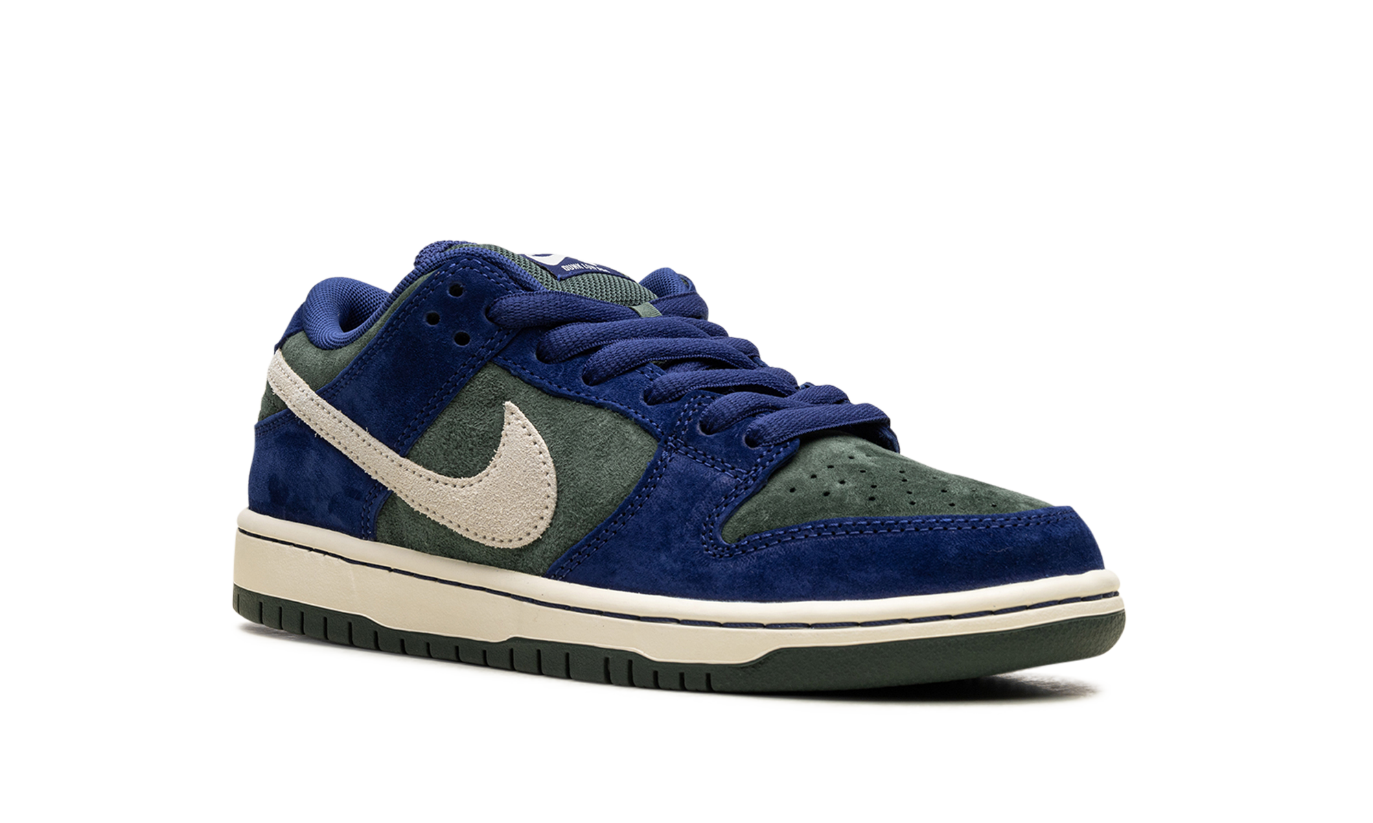 SB Dunk "Deep Royal Blue" HF3704 400