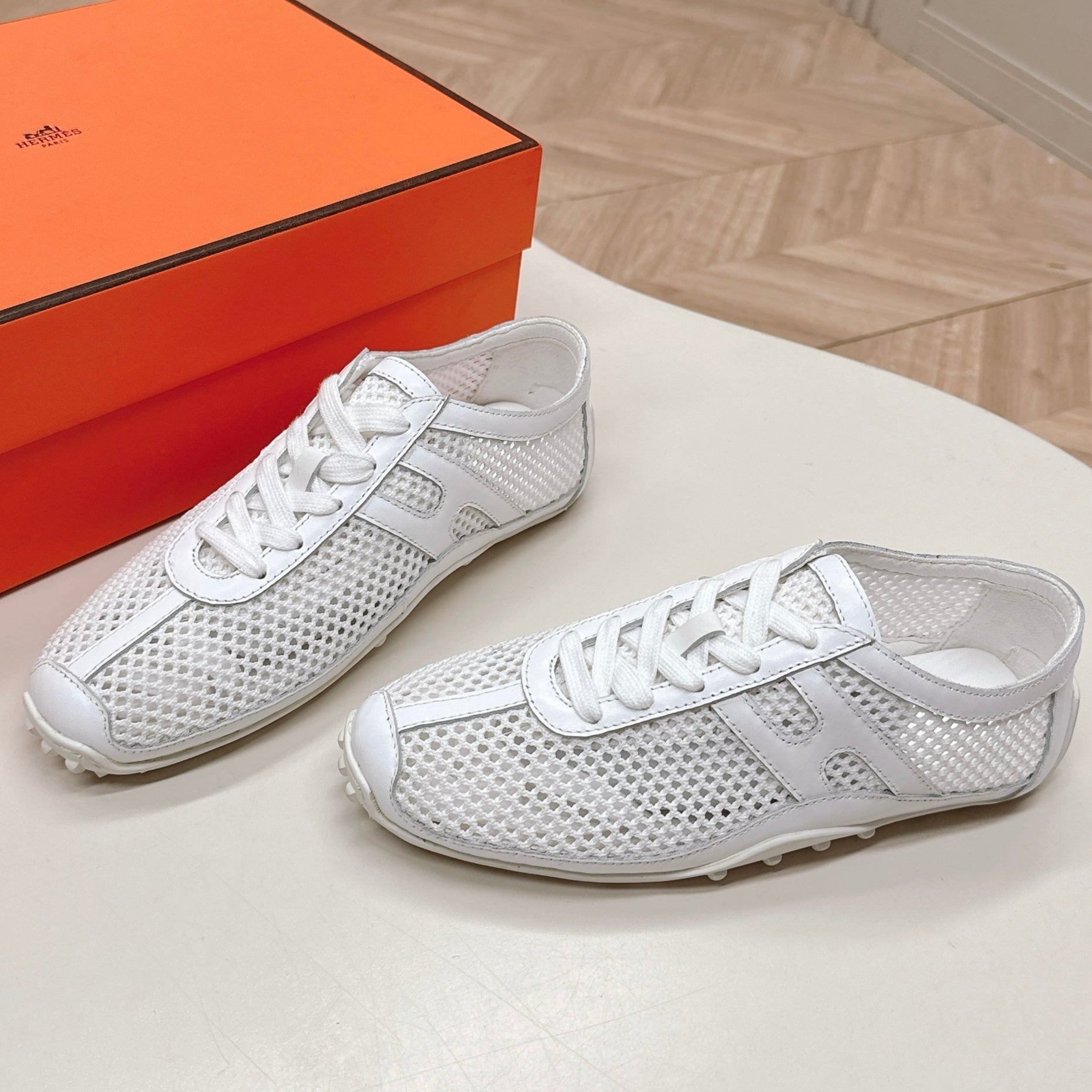HERMES KIGA SNEAKER IN WHITE CROCHET KNIT AND CALFSKIN