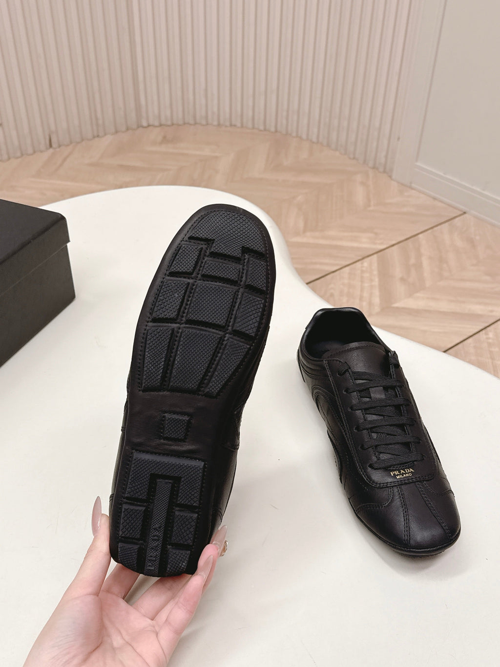 Prada 26ss German Training Black Glossy Leather 644220