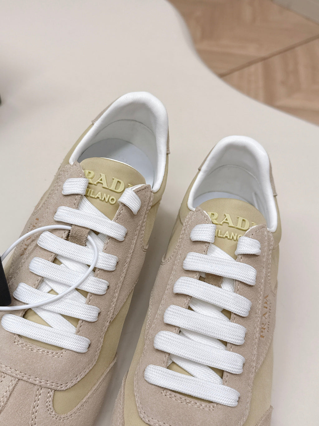 Prada 26ss German Training Khahi Suede Leather 644226