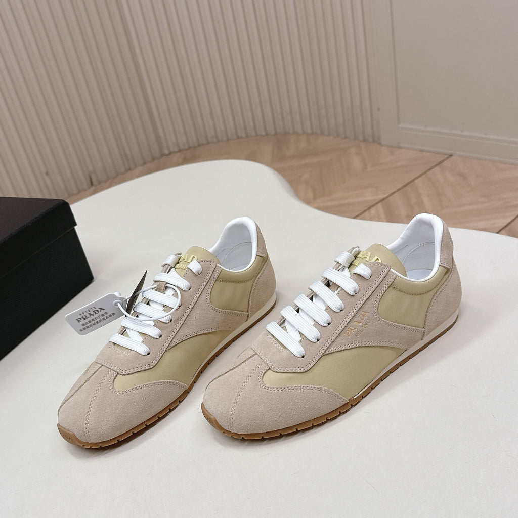 Prada 26ss German Training Khahi Suede Leather 644226