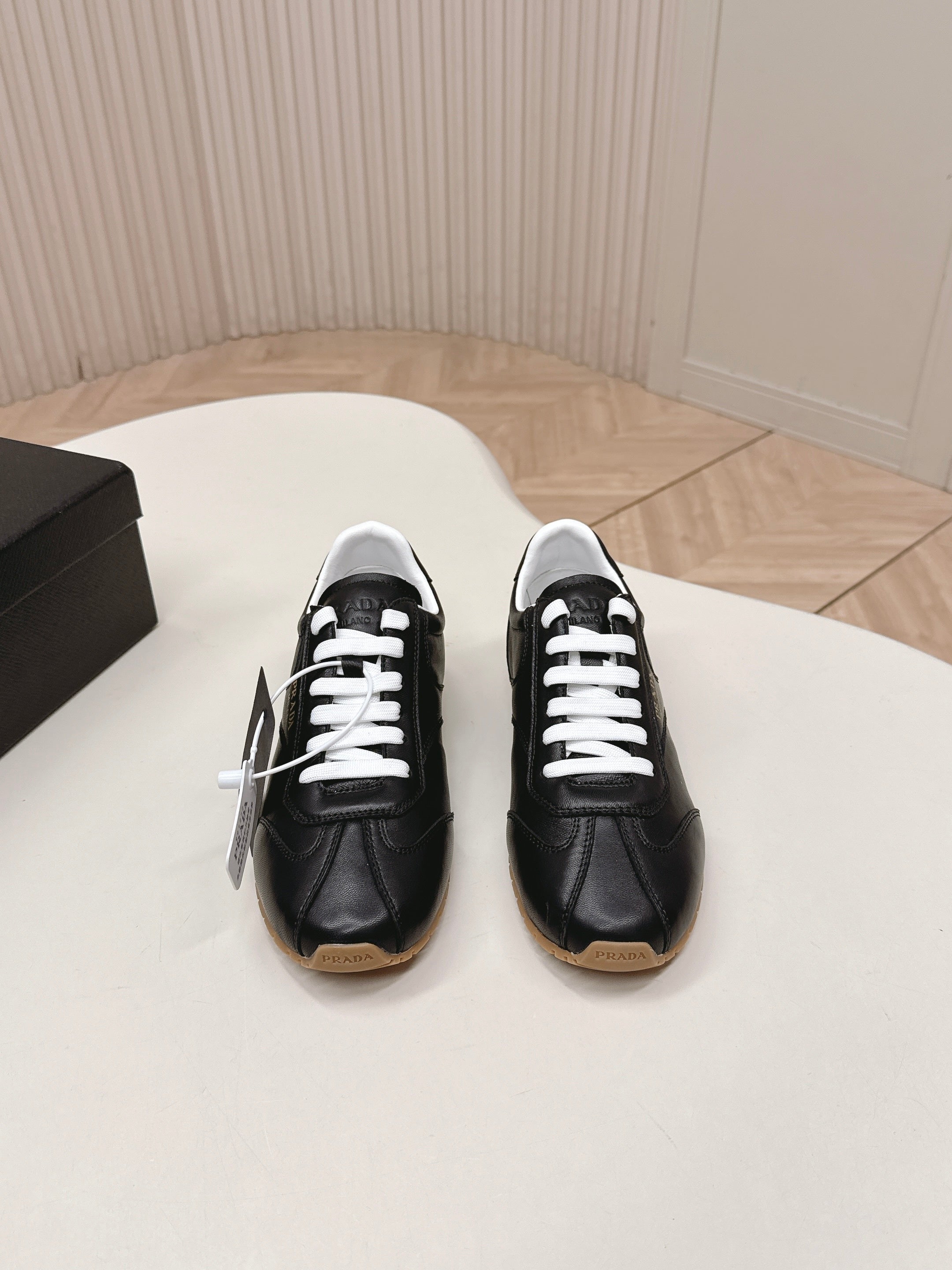 Prada 26ss German Training Black Leather 644228