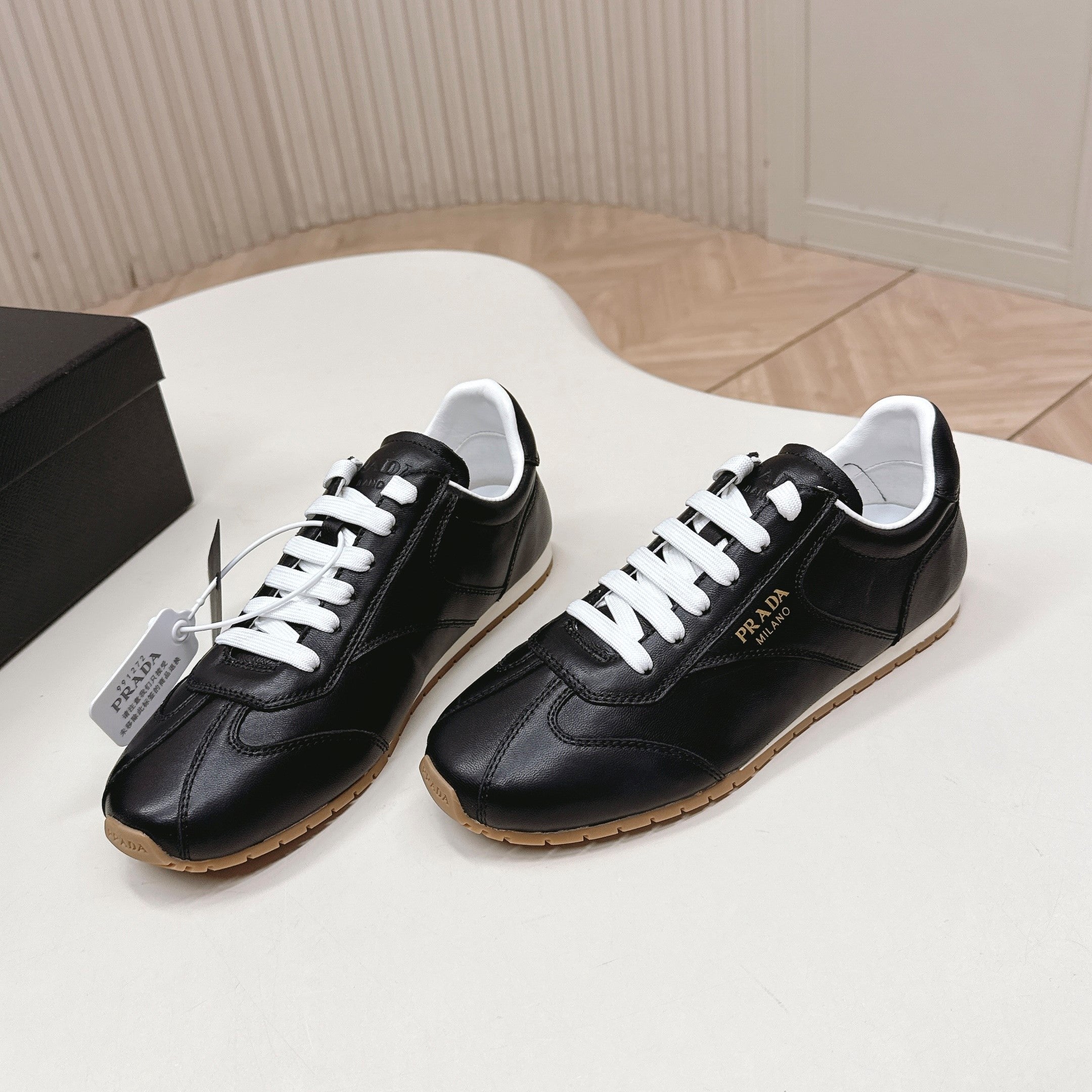 Prada 26ss German Training Black Leather 644228